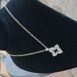 Elegant Gold and Mother of Pearl Floral Necklace NWOT